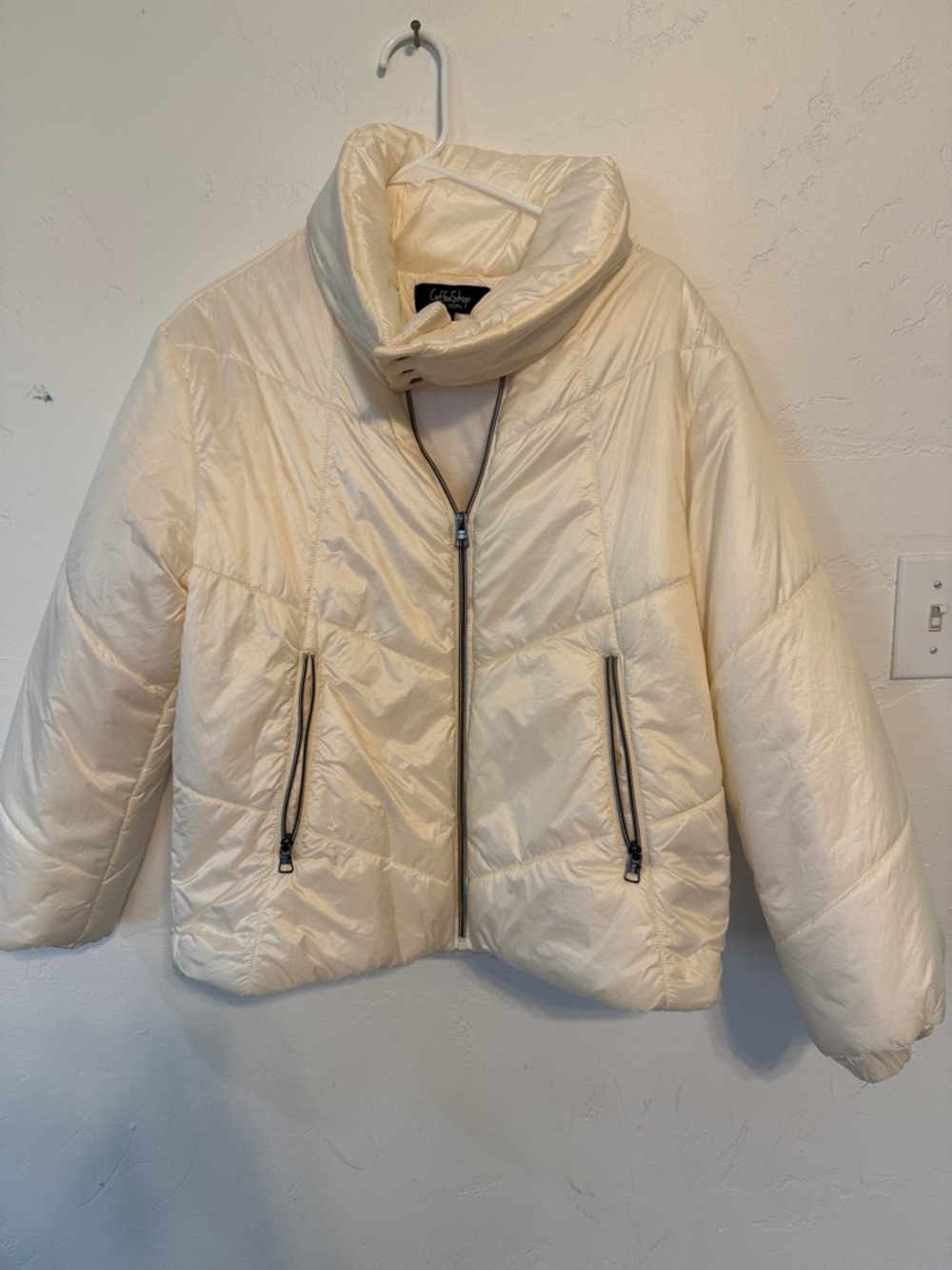 CoffeeShop Cream Quilted Puffer Jacket with Stand Collar